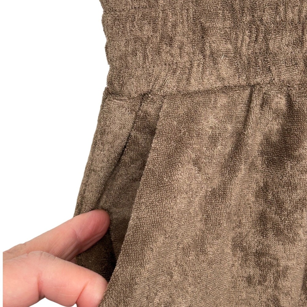 PrettyLittleThing Brown Towelling Beach Shorts w/Pockets Women's Size 12 NWT - Picture 2 of 7
